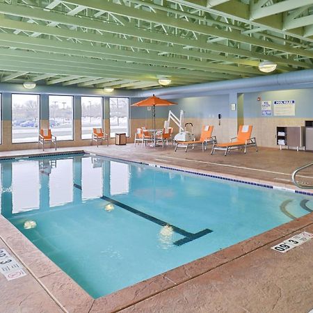 Holiday Inn Express Rochester - University Area By Ihg Exterior foto