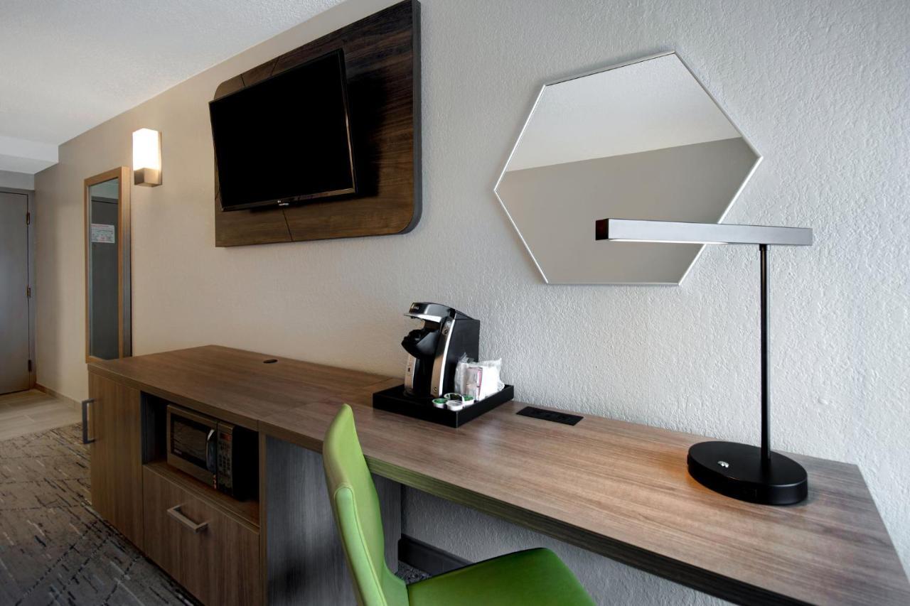 Holiday Inn Express Rochester - University Area By Ihg Exterior foto